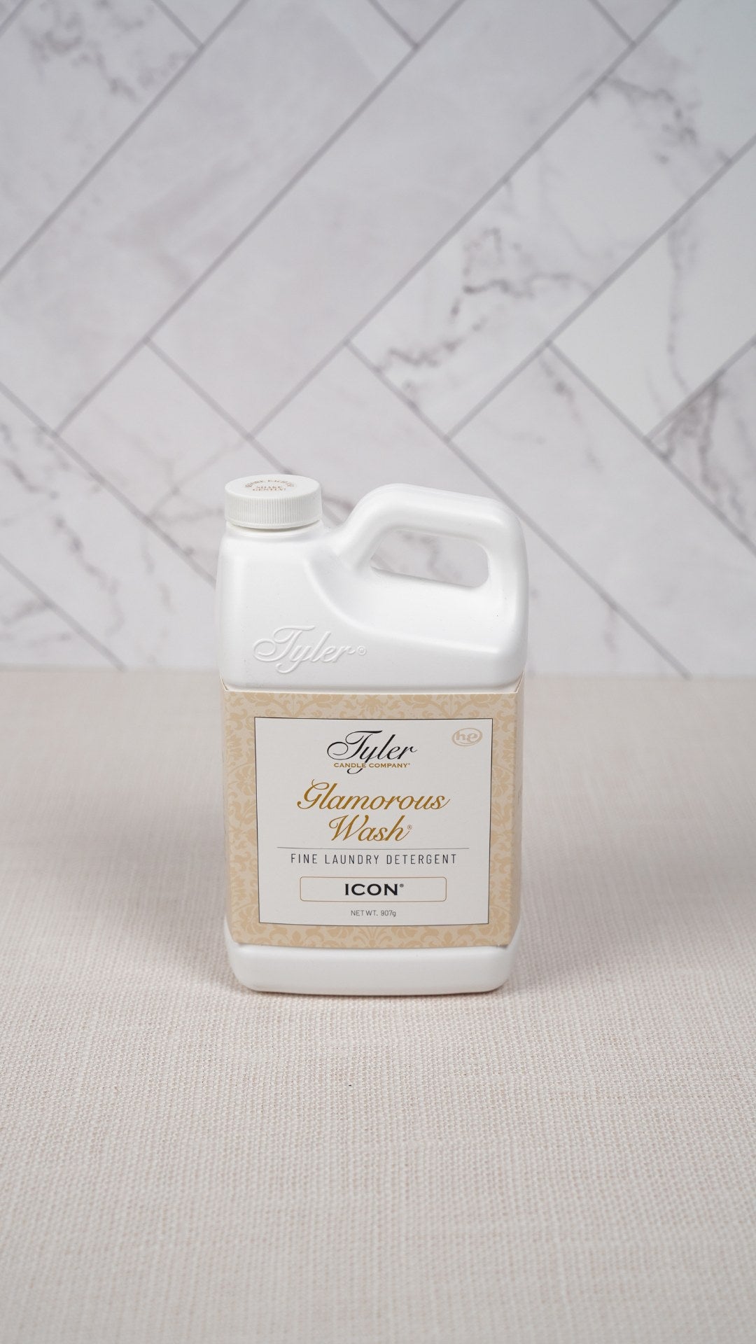 GLAMOROUS WASH® Detergent 32oz Medium Bottle