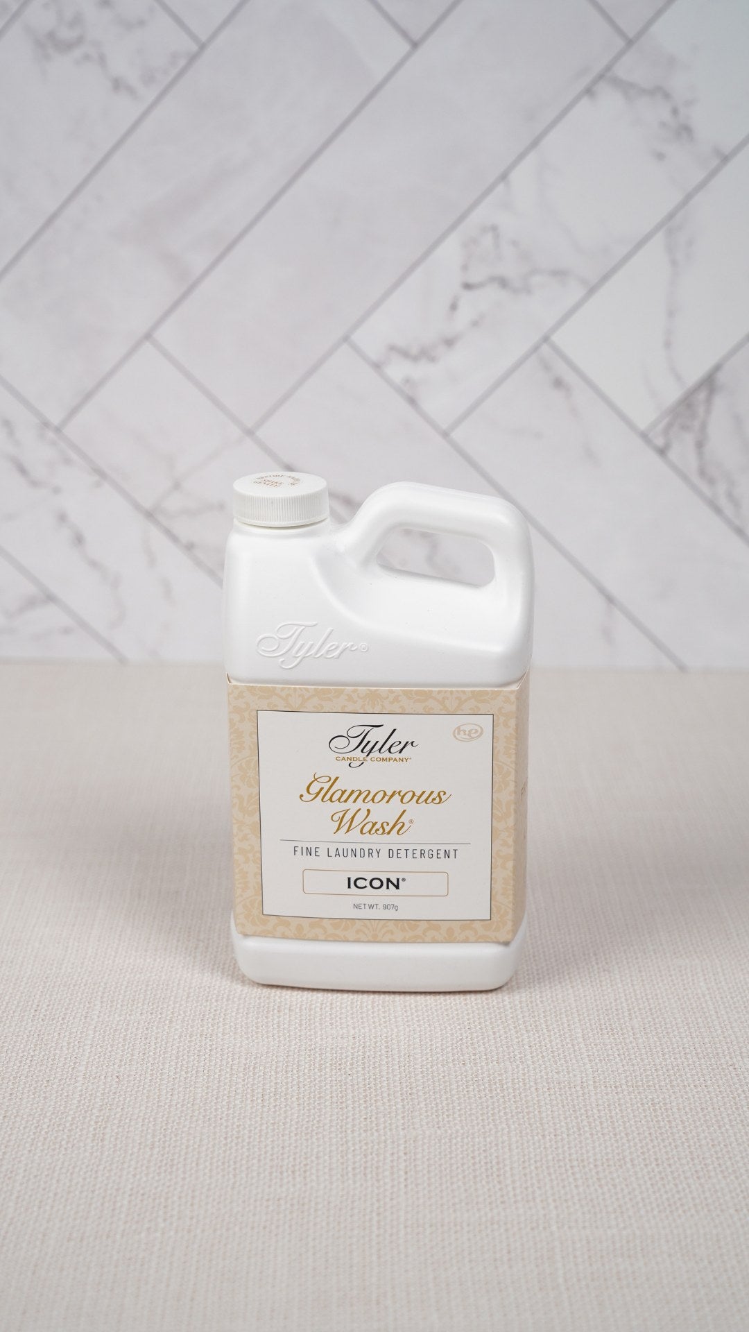 GLAMOROUS WASH® Detergent 32oz Medium Bottle